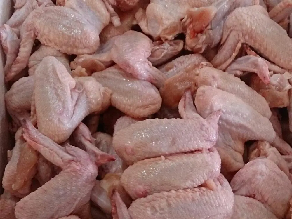 preparing-chicken-wings
